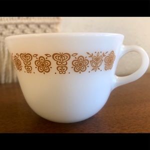 4 Vintage Pyrex butterfly gold pattern cups